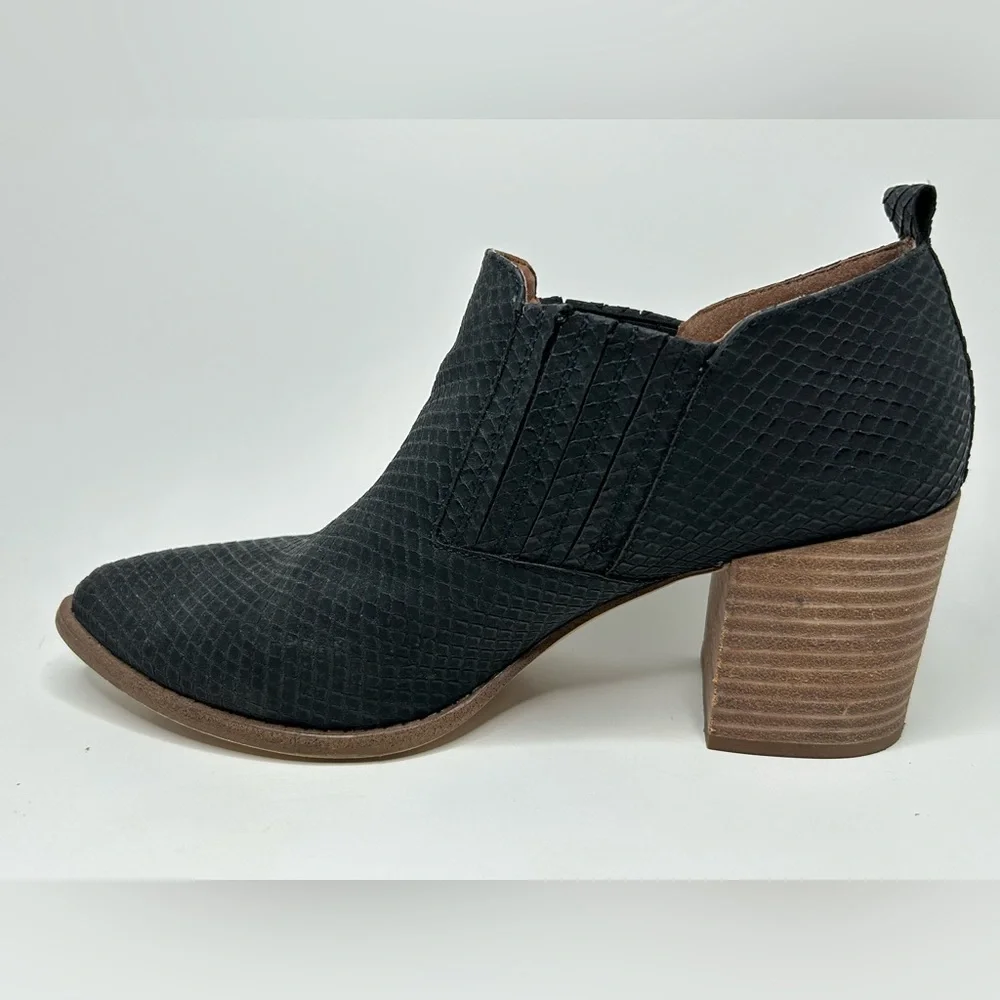 Rockport Charcoal Grey/ Soft Black Snake Print Ankle Bootie Size 10